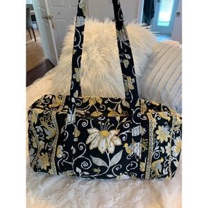 ❌SOLD❌ Vera Bradley Small Duffle Bag